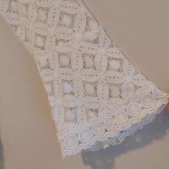 XXL White Lace Long Bell Sleeve Blouse - Picture 3 of 7